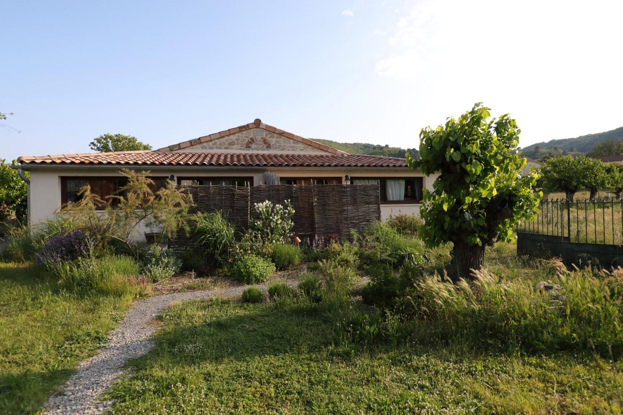 La Gourmandine Otel Courry Dış mekan fotoğraf
